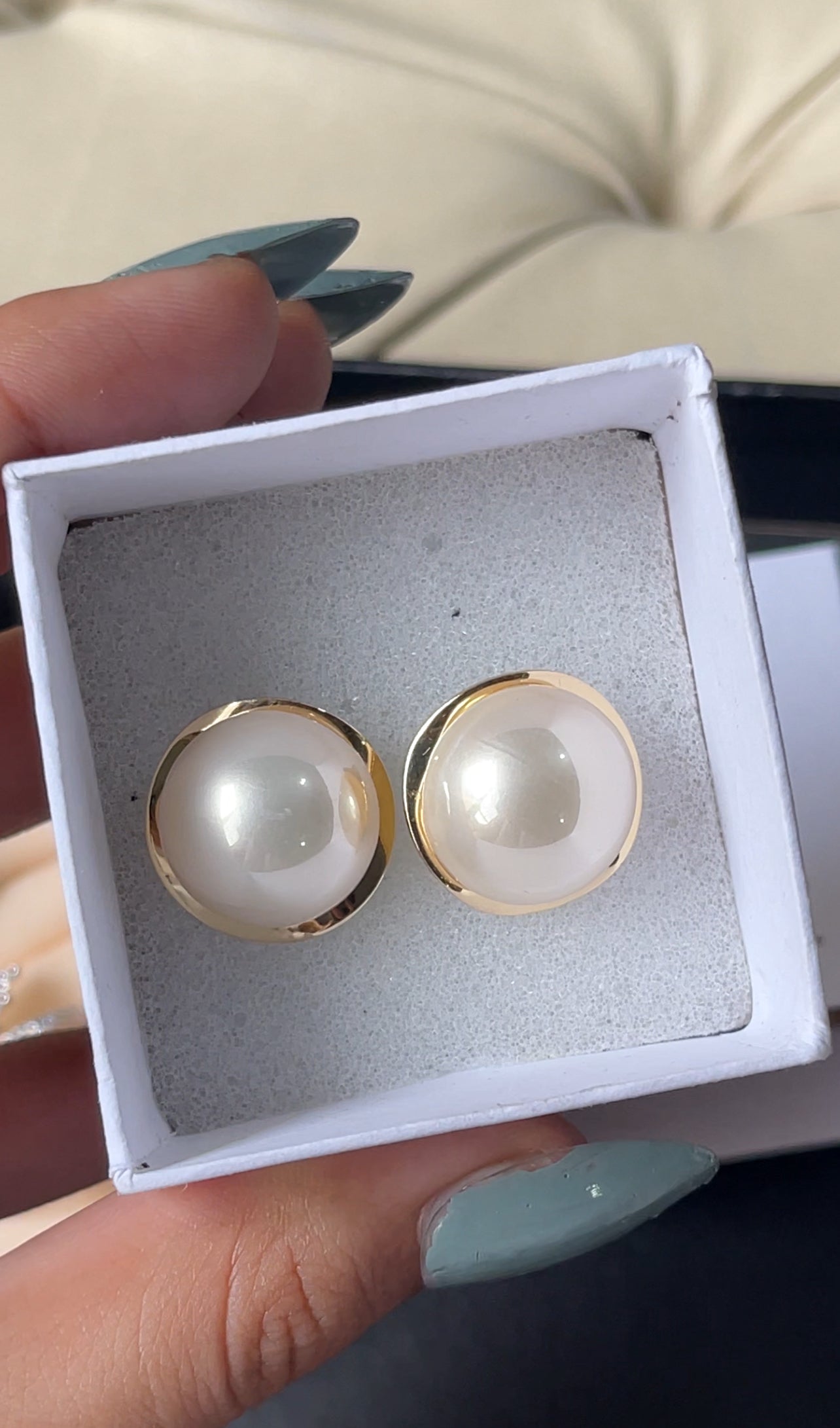 Pearl embellish studs