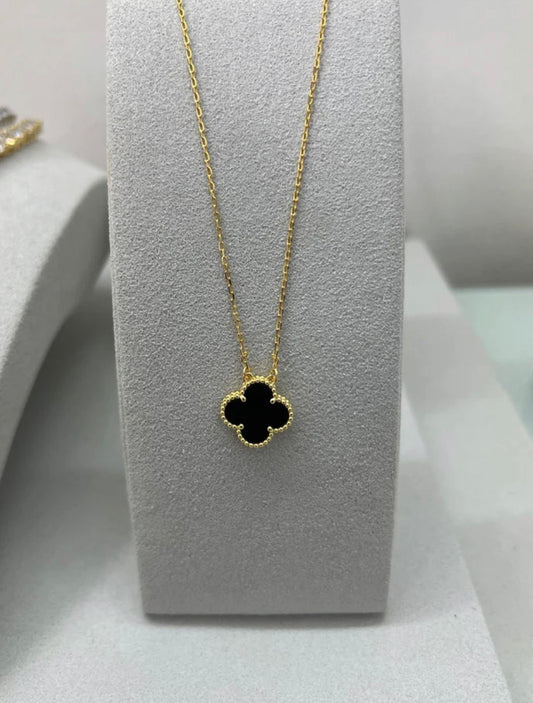 Dotted clover Pendant