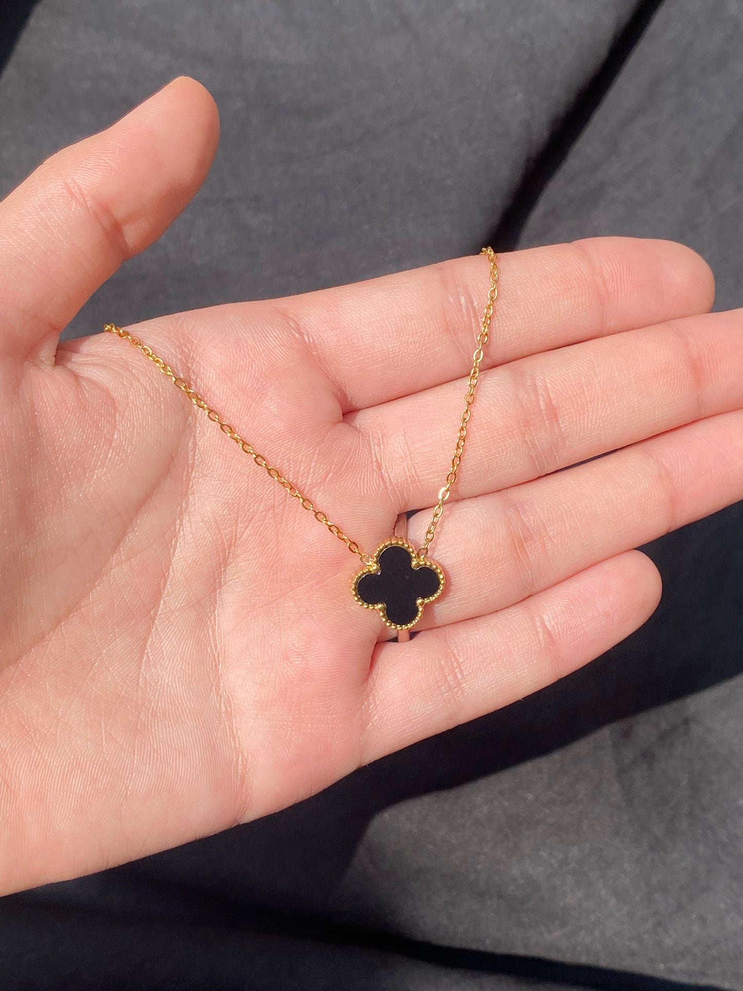 Dotted clover Pendant